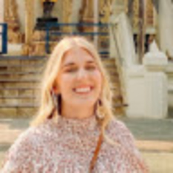 Meet your Posher, Whitney - Picture 1 of 1